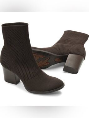 BORN Meggs Brown Sock Boots Pull- On Block Heel Booties Size 10